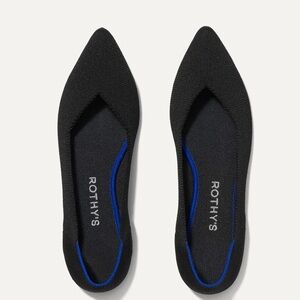 ROTHY’S “THE POINT” BLACK FLATS. Size Women’s 8.